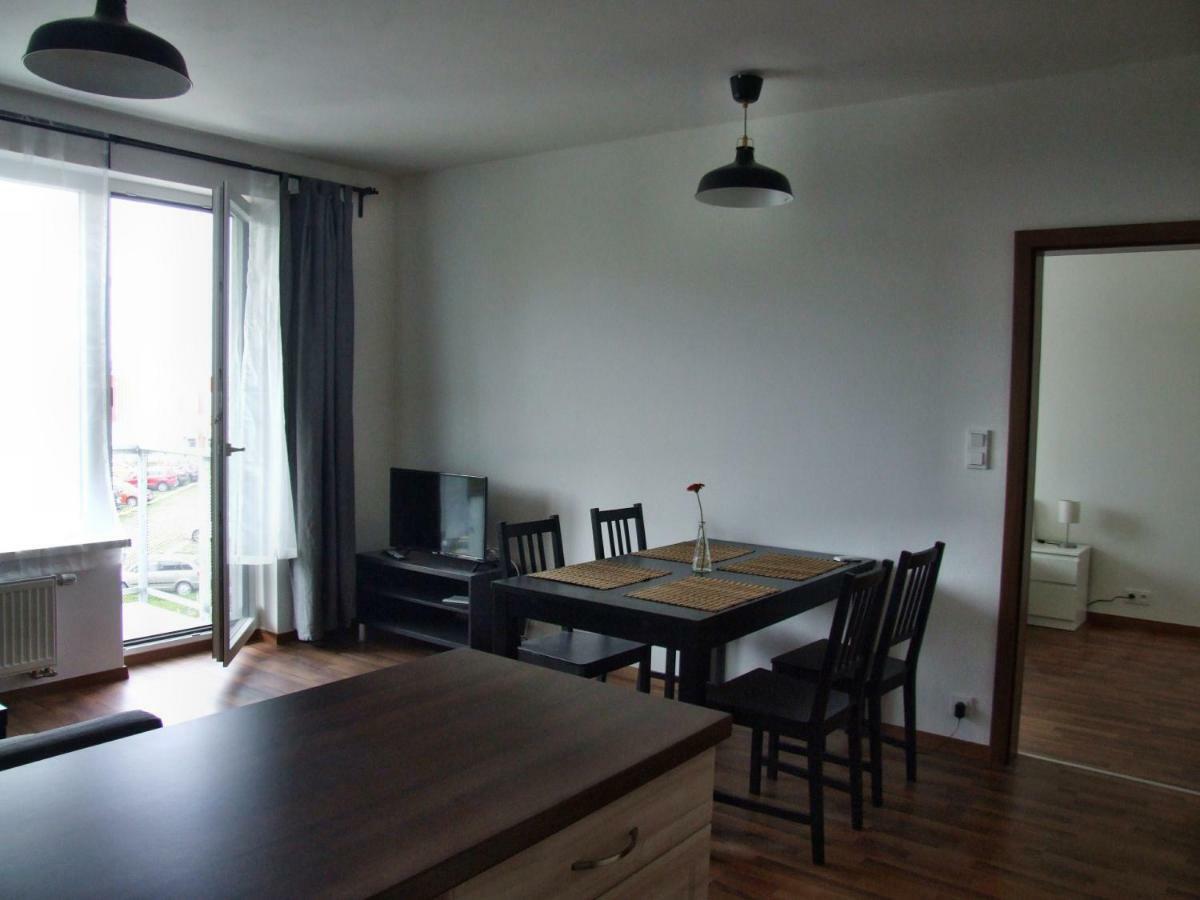 Triangl Appartement Praag Buitenkant foto