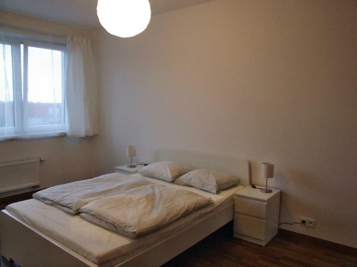 Triangl Appartement Praag Buitenkant foto