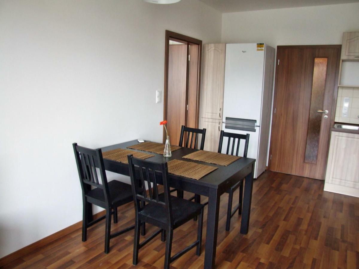 Triangl Appartement Praag Buitenkant foto